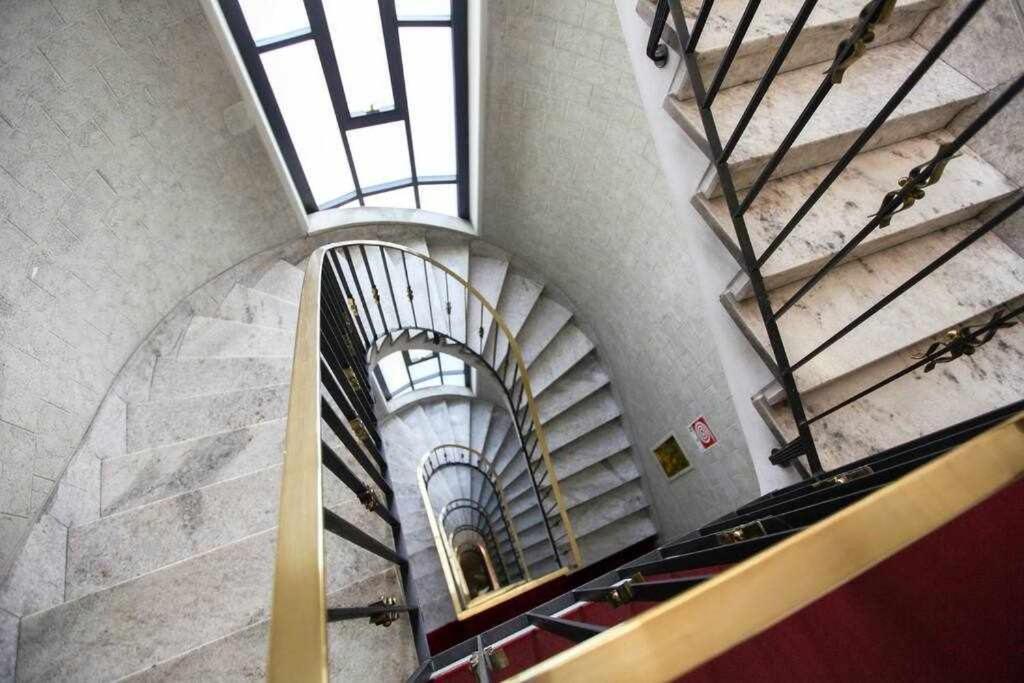 Sanpietro Allorto 22 Duomo Suite Dom12 มิลาน ภายนอก รูปภาพ